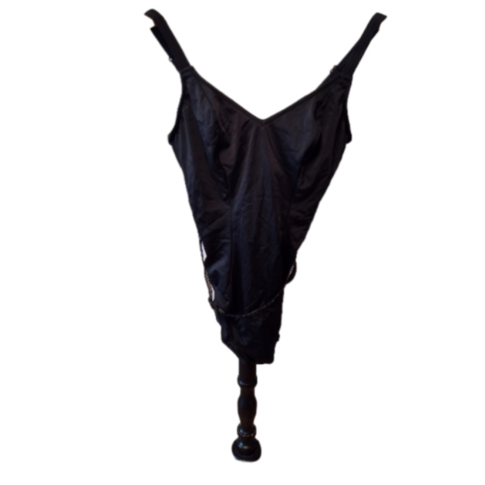 Freya shape wear black size medium